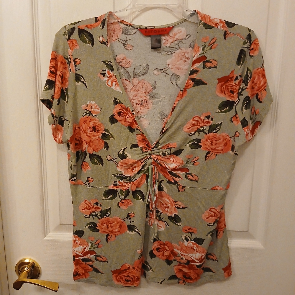 Hot Kiss V Neck Top Women's Size XL Floral